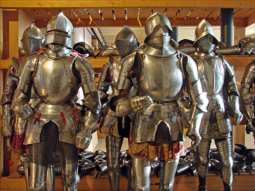 Clichés #1 - Les armures étaient-elles lourdes au Moyen Âge ? • PM